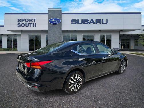 Super Black Clearcoat 2024 Nissan Altima 2.5 SV