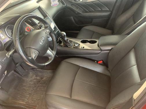 2015 INFINITI Q50 Premium