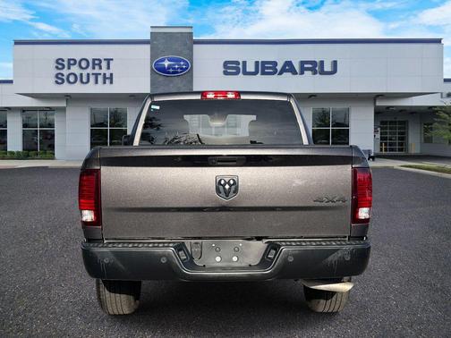 2024 RAM 1500 Classic Warlock Crew Cab 4x4 5'7' Box