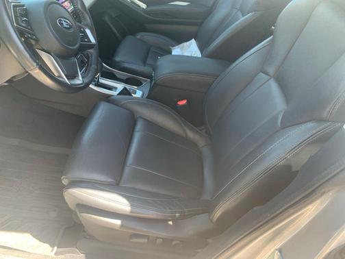Ice Silver Metallic 2022 Subaru Ascent Limited 7-Passenger