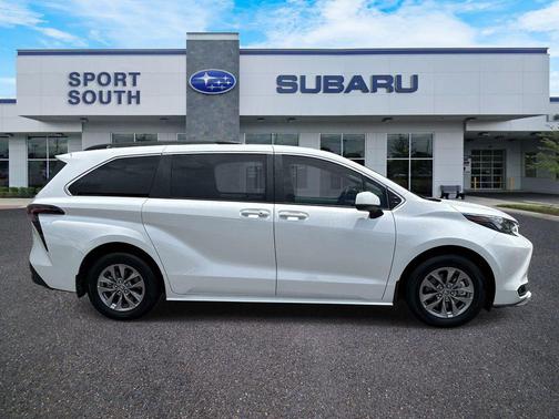 Wind Chill Pearl 2025 Toyota Sienna XLE