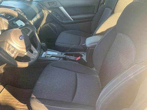 2017 Subaru Forester 2.5i