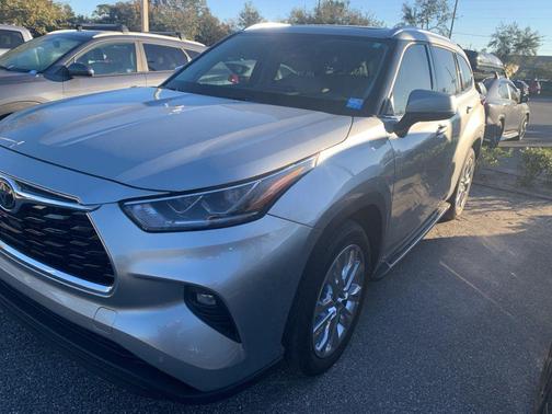 2022 Toyota Highlander Limited