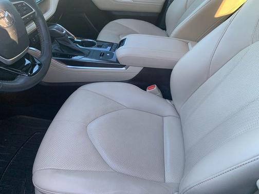 2022 Toyota Highlander Limited