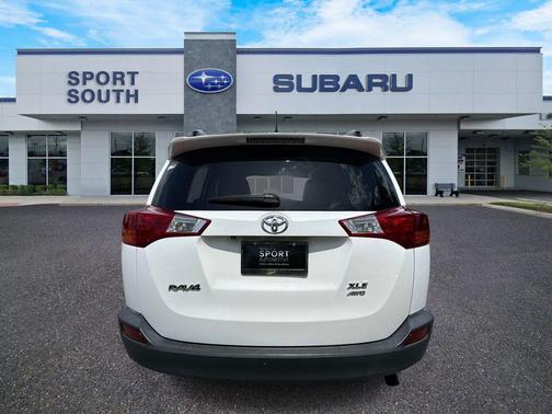 Super White 2015 Toyota RAV4 XLE