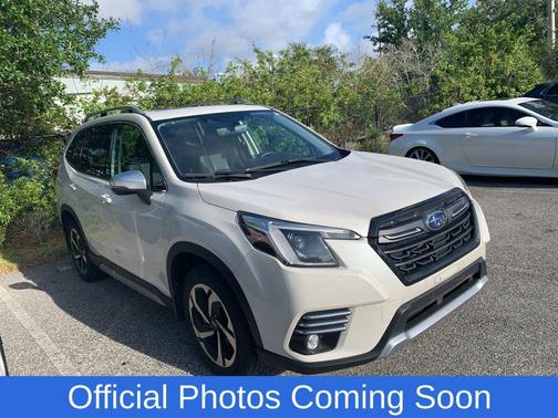 Crystal White Pearl 2023 Subaru Forester Touring