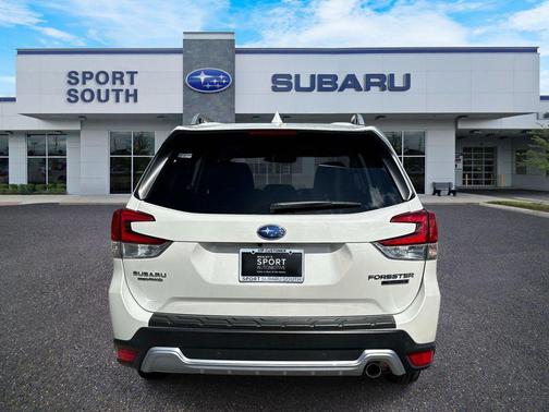 Crystal White Pearl 2023 Subaru Forester Touring