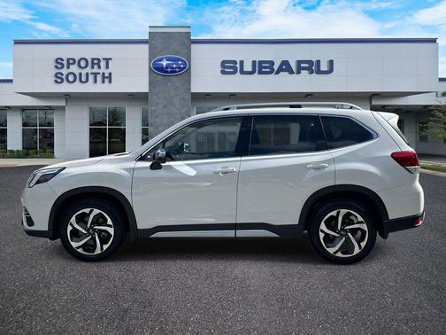 Crystal White Pearl 2023 Subaru Forester Touring
