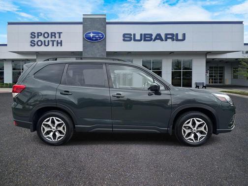 2023 Subaru Forester Premium