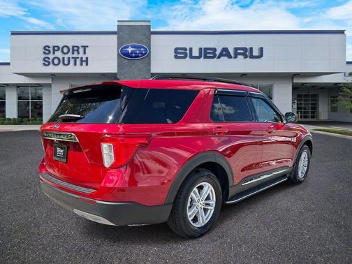 Rapid Red Metallic Tinted Clearcoat 2023 Ford Explorer XLT