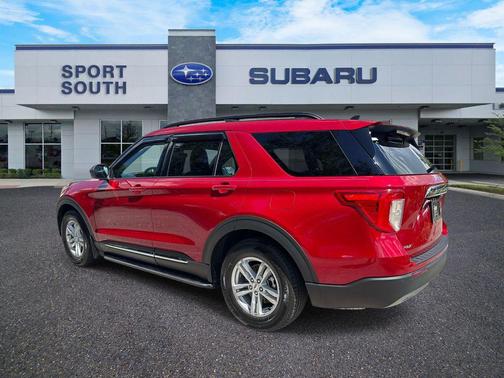 Rapid Red Metallic Tinted Clearcoat 2023 Ford Explorer XLT