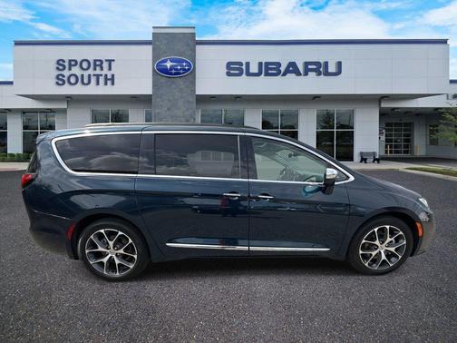 2022 Chrysler Pacifica Limited