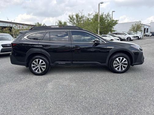 Crystal Black Silica 2025 Subaru Outback Premium