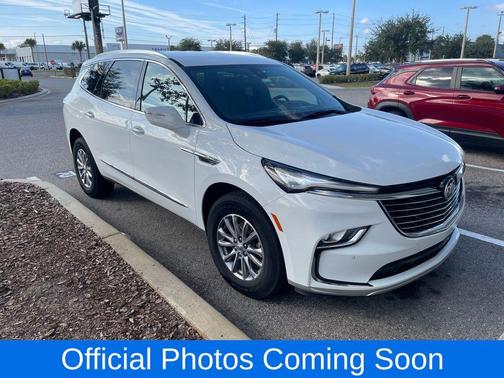 2023 Buick Enclave Essence FWD