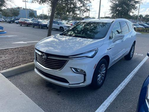 2023 Buick Enclave Essence FWD