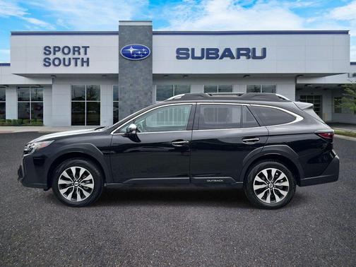Crystal Black Silica 2023 Subaru Outback Touring XT