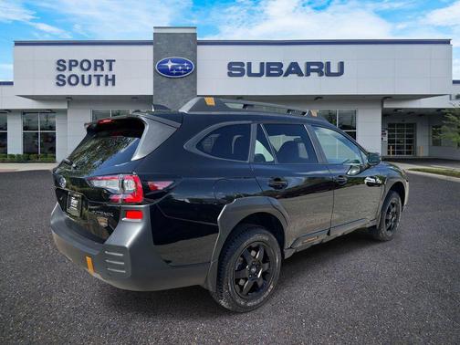 Crystal Black Silica 2025 Subaru Outback Wilderness
