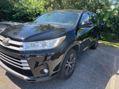2017 Toyota Highlander LE Plus