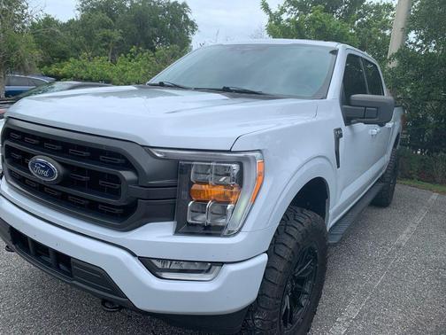 Space White Metallic 2022 Ford F-150 XLT