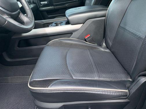 2024 RAM 3500 Laramie Mega Cab 4x4 6'4' Box