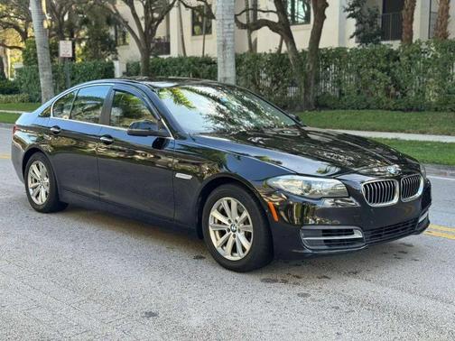 2014 BMW 528 528i Sedan 4D