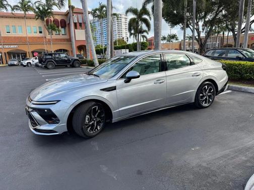 2025 Hyundai SONATA SEL