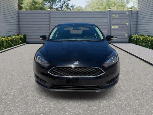 Black 2018 Ford Focus SEL