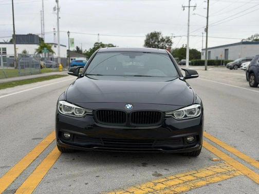Black 2016 BMW 320 i