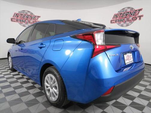 2021 Toyota Prius LE