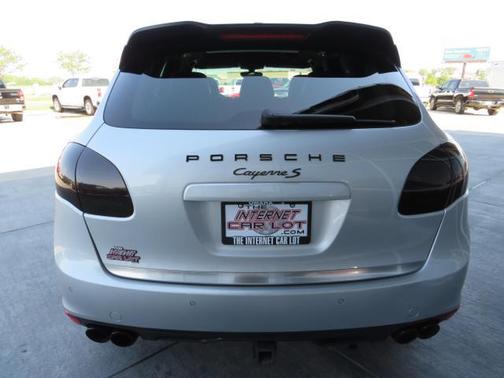 2012 Porsche Cayenne S
