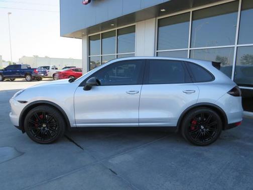 2012 Porsche Cayenne S