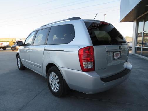 2014 Kia Sedona LX