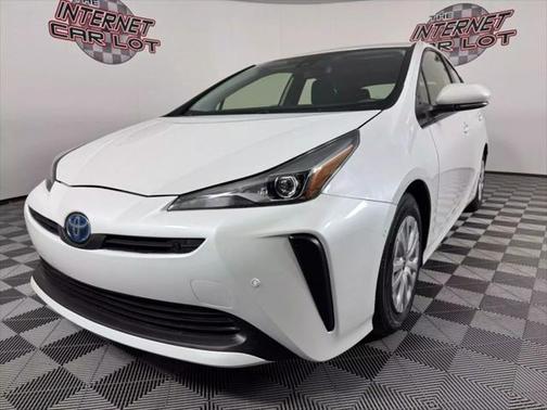 2022 Toyota Prius LE