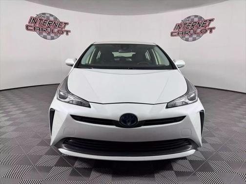 2022 Toyota Prius LE