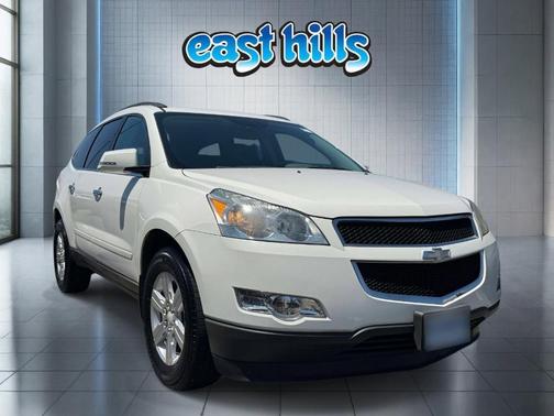 Summit White 2010 Chevrolet Traverse LT