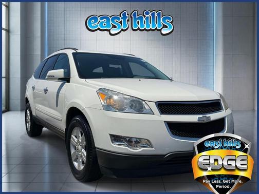 Summit White 2010 Chevrolet Traverse LT