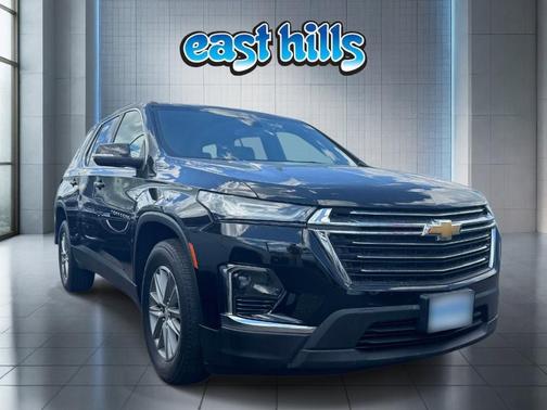 Mosaic Black Metallic 2023 Chevrolet Traverse LT Leather