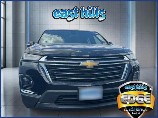 Mosaic Black Metallic 2023 Chevrolet Traverse LT Leather