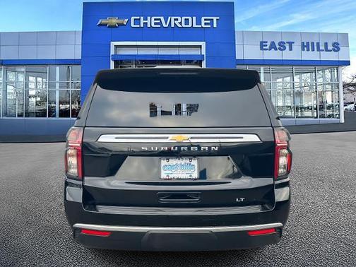 2024 Chevrolet Suburban LT