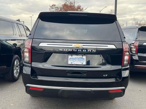 2024 Chevrolet Suburban LT