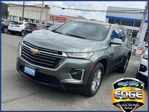 2022 Chevrolet Traverse LT Cloth