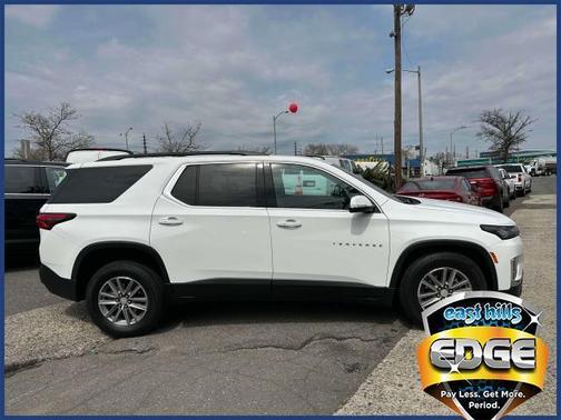 2022 Chevrolet Traverse LT Leather