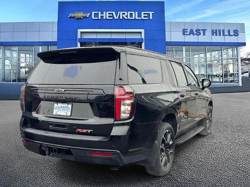 2023 Chevrolet Suburban RST