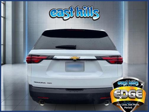 Summit White 2023 Chevrolet Traverse LT Cloth