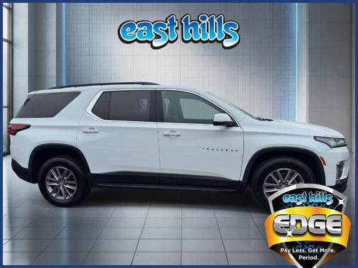 Summit White 2023 Chevrolet Traverse LT Cloth