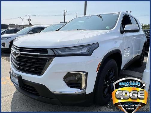 2022 Chevrolet Traverse LT Leather