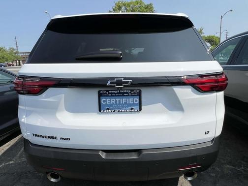 2022 Chevrolet Traverse LT Leather