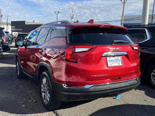 2022 GMC Terrain SLT