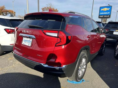 2022 GMC Terrain SLT