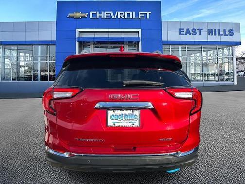 2022 GMC Terrain SLT